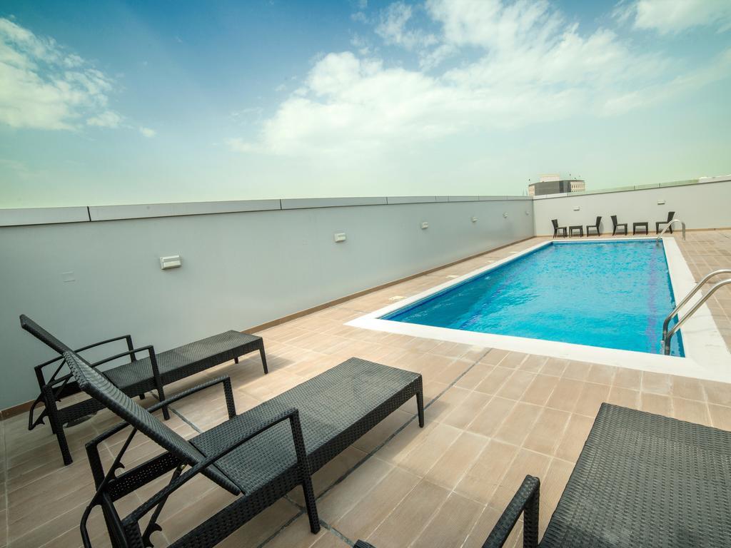 Golden Rose Luxury Suites Manama Exterior photo