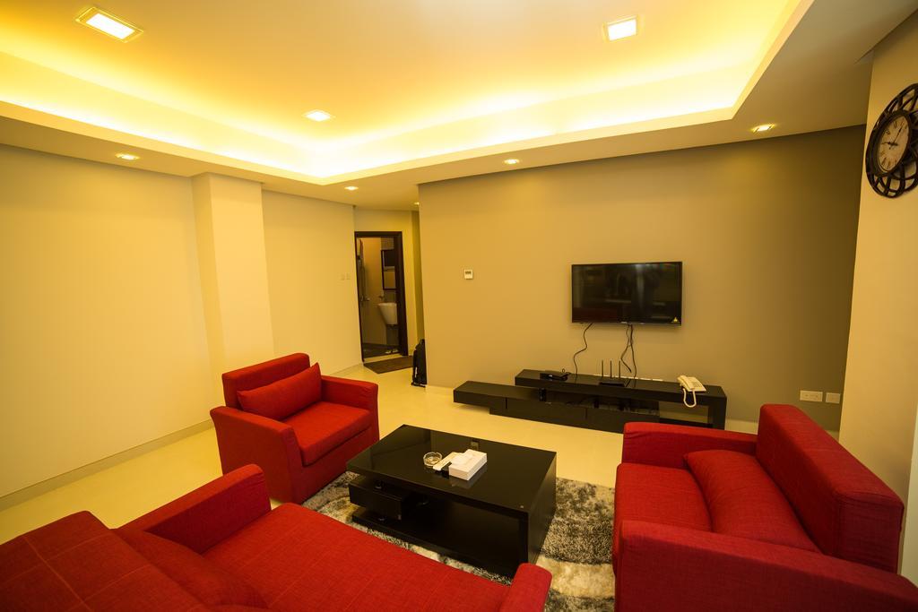 Golden Rose Luxury Suites Manama Exterior photo