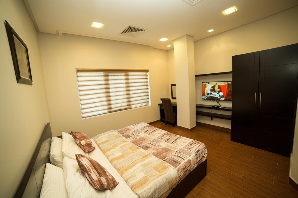 Golden Rose Luxury Suites Manama Exterior photo